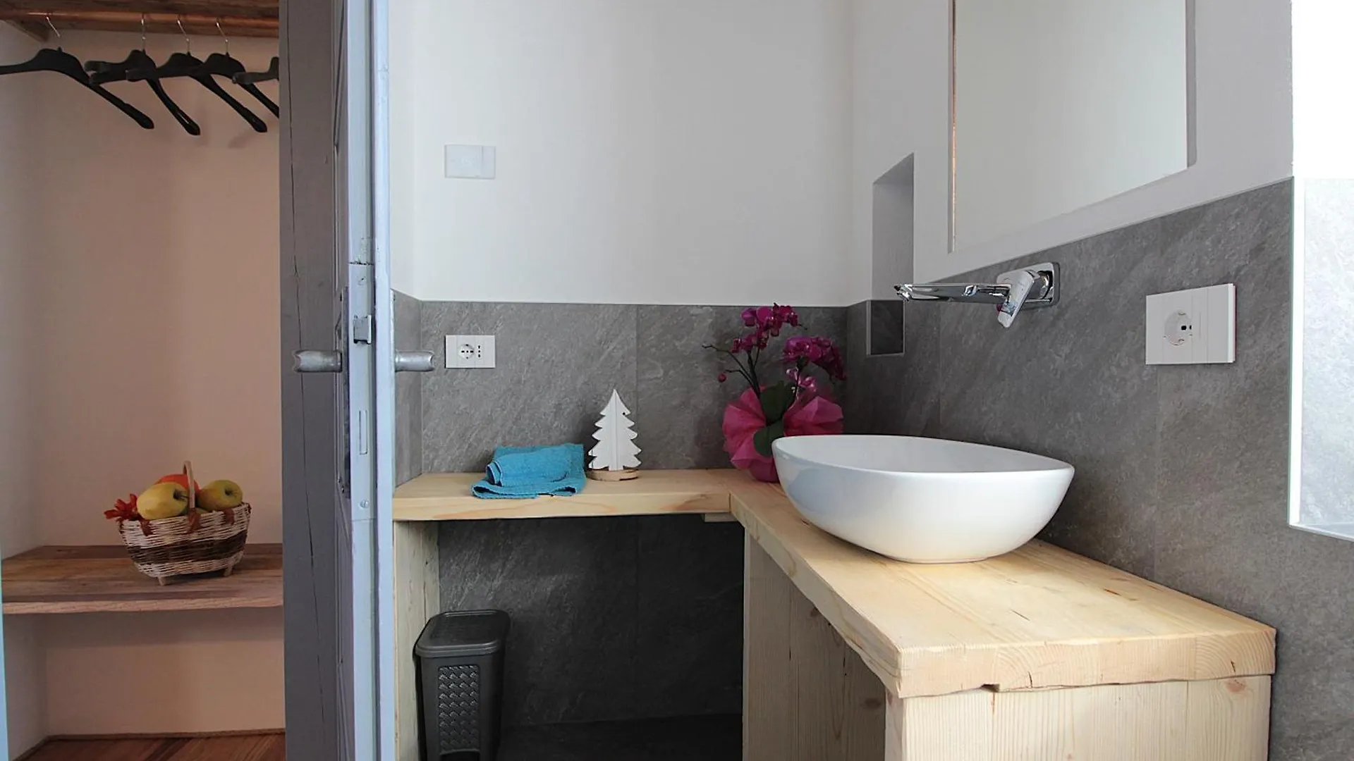 Baita Tersilia Near Lake And Mountain Veneto Pranolz Holiday home